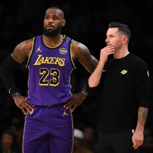 Read more about the article JUST IN: JJ Redick and LeBron James praise Lakers’ professional attitude against Wizards.