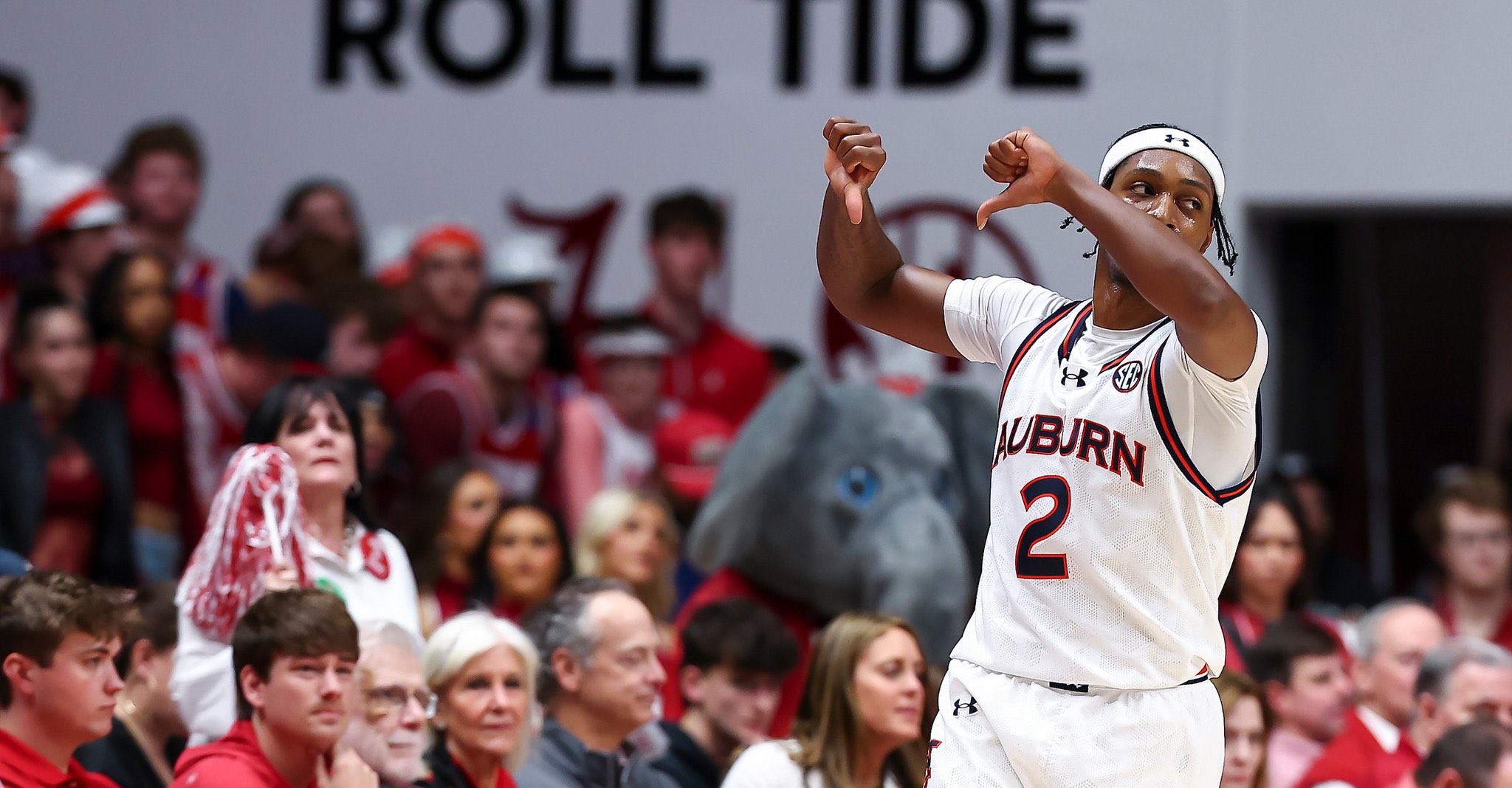 You are currently viewing JUST IN: Worrisome Injury Update On No. 1 Auburn Tigers Starting PG Denver Jones